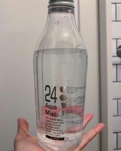 24アクアミスト トップページ – 水とケイ素でケアするヘアミスト《24 